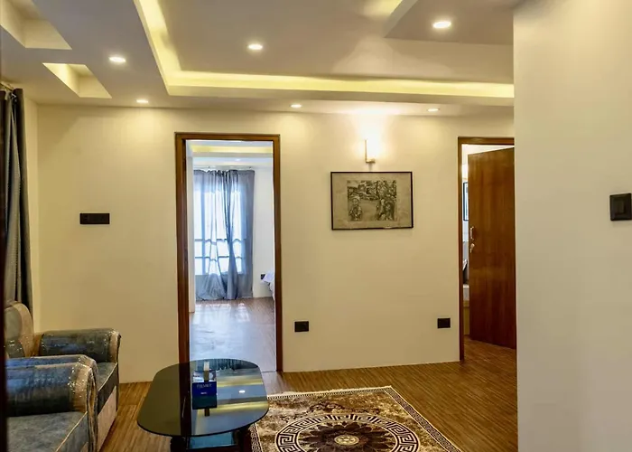 Homely Aparthotel 3*